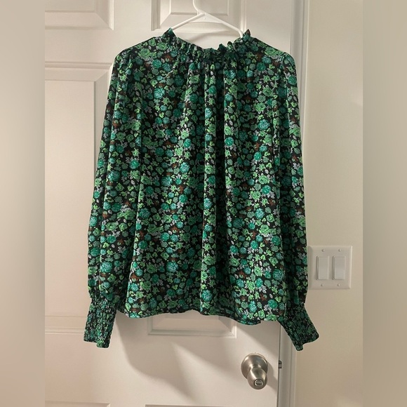 SHEIN Tops - SHEIN Green Floral Long Sleeve Top